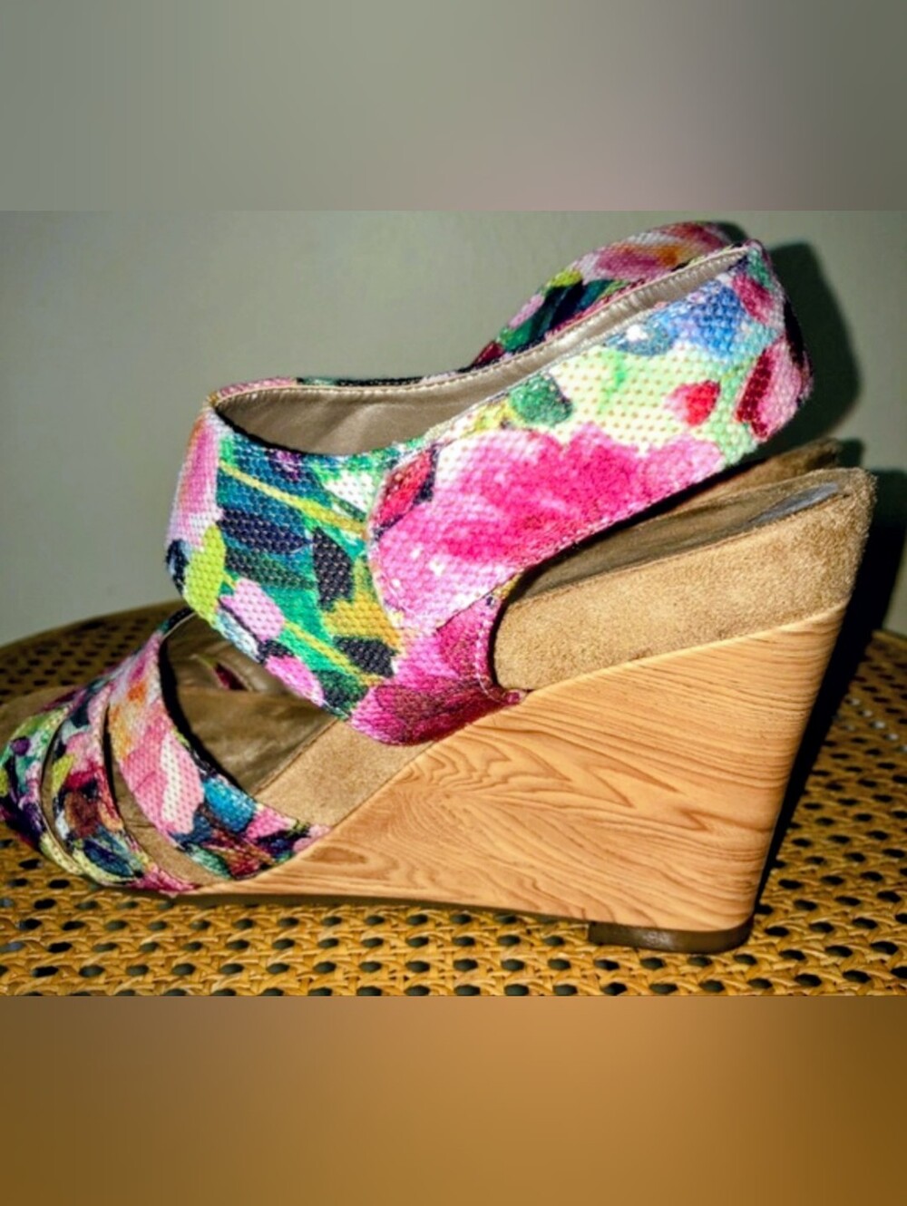 AEROSOLES Beach Plush Floral Wedge Sandals Women's Size 9 Comfort Summer Shoes
